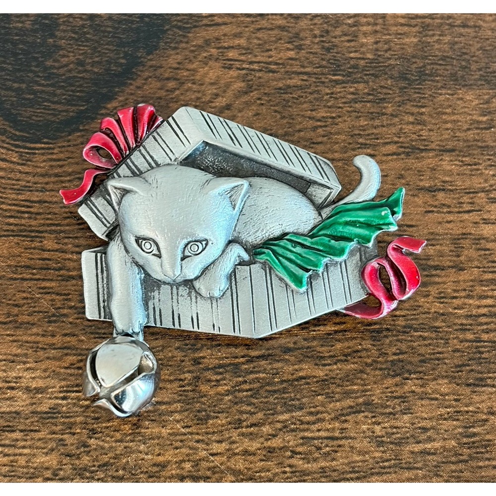 Vtg Cat Christmas Brooch Pin JJ Signed Cat in Present Box Jingle Bell SilverTone